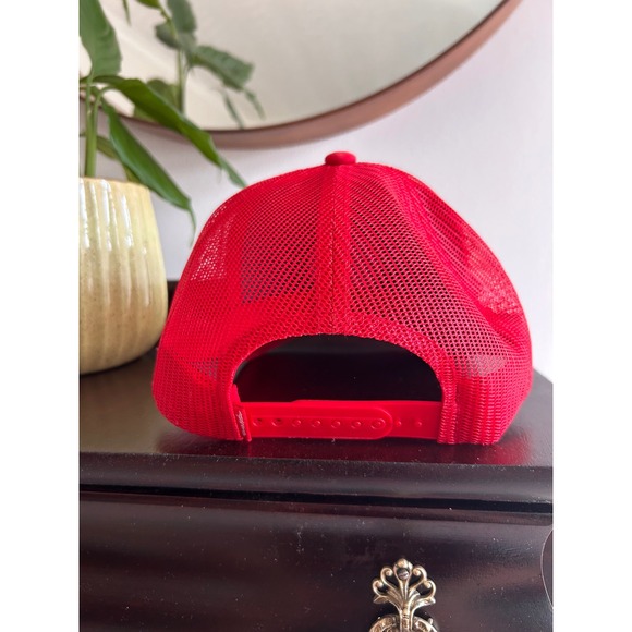 TravisMathew Mens Life On Tour Red Trucker Hat Snapback Mesh Golf Cap - Picture 4 of 7